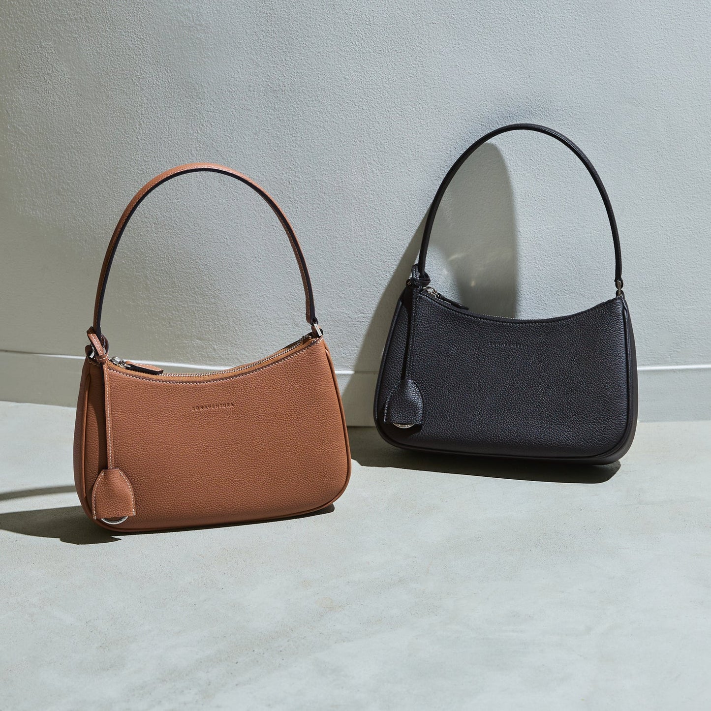 [Coming soon] Chiara shoulder bag in shrink leather